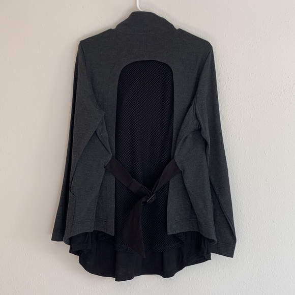 Cabi 3184 Love Carol Modern Mesh Back Grey Jacket - Picture 4 of 11